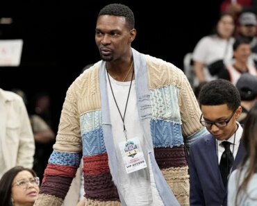 Chris Bosh: ‘I’m covered in my own blood’ during health scare Chris Bosh: ‘I’m covered in my own blood’ during health scare