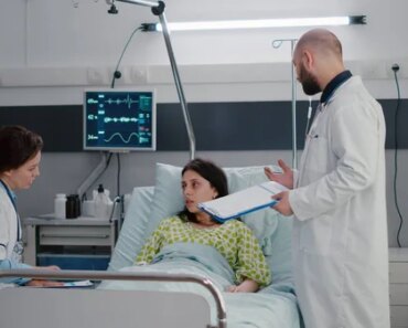 Cologuard vs Colonoscopy: GI Doctors Reveal Best Screening for Women 45+