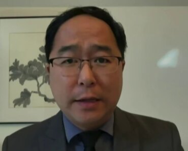 Democrats, along with some Republicans, are pushing for a vote to limit Trump on Iran