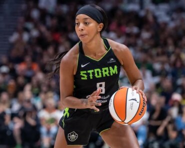 Report: WNBA players split over CBA approach in ‘passionate’ meetings Report: WNBA players split over CBA approach in ‘passionate’ meetings