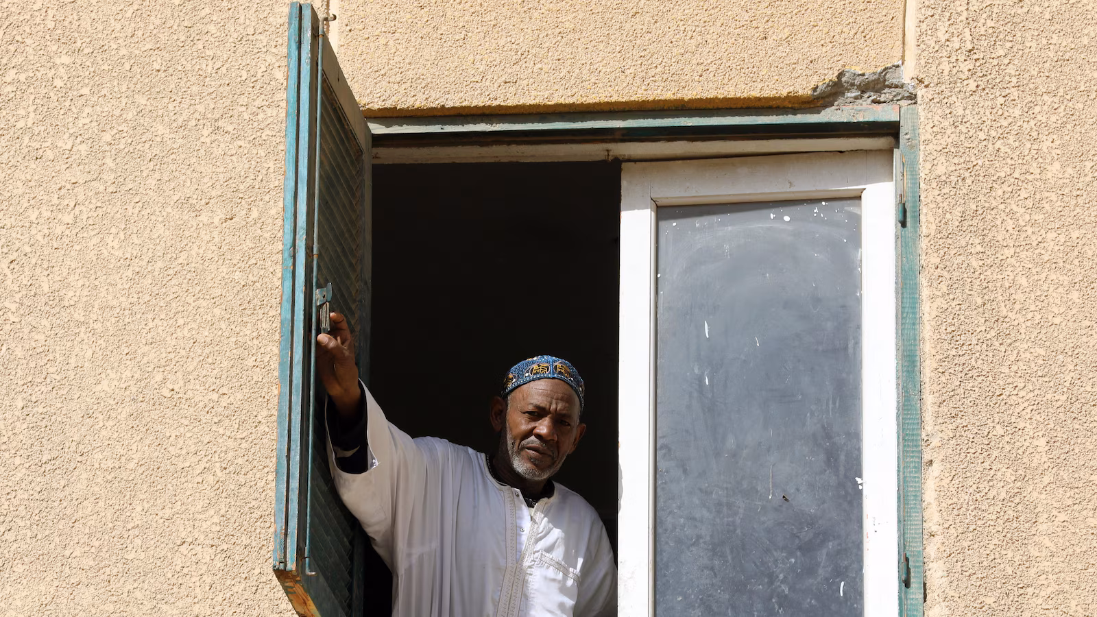 Sudan’s war puts charity kitchen workers at risk, feeding displaced families