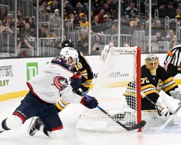 The Bruins earned a decisive win and the Jackets snapped a seven-game winning streak.