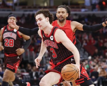 The Bulls ended their third-longest skid in team history with their loss to the Blazers. The Bulls ended their third-longest skid in team history with their loss to the Blazers.