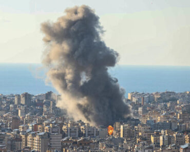 A week in pictures: War in the Middle East, Milan Cortina Paralympic Games and Holi celebrations