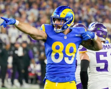 AP Source: TE Tyler Higbee agrees to two-year extension, Rams