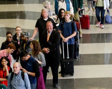 Airlines call for action as long security lines continue