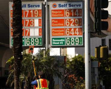 An Iran war threatens to wipe out the economic stimulus of a big tax refund