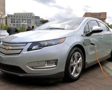 Analyst outlook for Lucid Group ( LCID ) changed after 12% workforce layoff