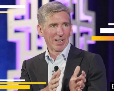 Analysts Discuss Bitwise CIO Matt Hougan’s $1 Million Bitcoin Call Analysts Discuss Bitwise CIO Matt Hougan’s $1 Million Bitcoin Call