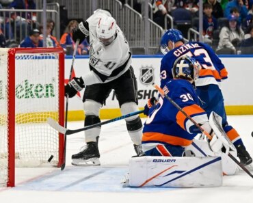 Anze Kopitar on top of history as Kings shut out Isles Anze Kopitar on top of history as Kings shut out Isles