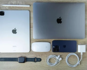 Apple just introduced the new iPhone 17e. Should you buy, sell or hold AAPL stock now?