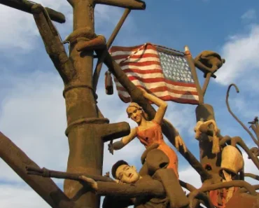 Art in America spring issue features Art in America AZ and more