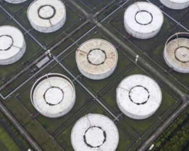 As oil rises to $80, China’s stocks are taking strategic advantage