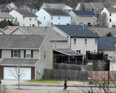 Average US long-term mortgage rate rises to 6.11%, back to where it was 5 weeks ago