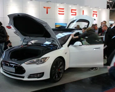 Bank of America on Tesla, Inc. (TSLA) resumes coverage, rises to buy