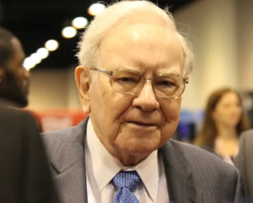 Before retiring, Warren Buffett sold two AI stocks worth $4.5 billion and established a new position in the 174-year-old company.