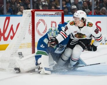 Blackhawks, Canucks aspire to do more than play string instruments.