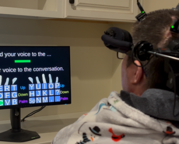 Brain implant allows people who are paralyzed to write using their thoughts with captioning