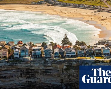 Capital gains tax credit “overwhelmingly” benefits investors in Australia’s wealthiest electorates, analysis finds | Tax Capital gains tax credit “overwhelmingly” benefits investors in Australia’s wealthiest electorates, analysis finds | Tax