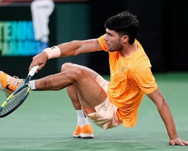 Carlos Alcaraz defies a slow start and presses forward in Indian Wells.