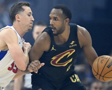 Cavaliers extend home winning streak, suffer rare loss to Pistons