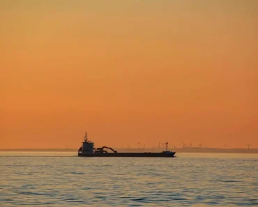 Crude oil prices rose after the Strait of Hormuz was closed to tanker traffic