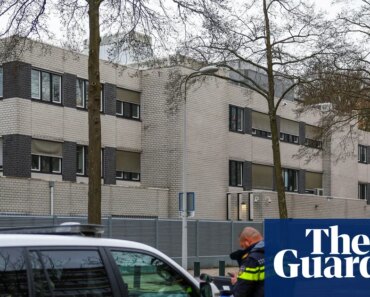 ‘Deliberate attack’: explosion damages Jewish school in Amsterdam | Netherlands ‘Deliberate attack’: explosion damages Jewish school in Amsterdam | Netherlands