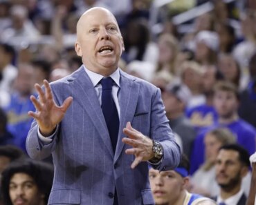 Donovan Dent scores UCLA’s win over rival USC.