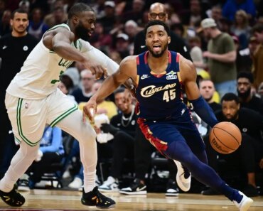 Donovan Mitchell takes aim at Cavaliers’ undermanned 76ers