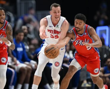 Duncan Robinson leads a balanced attack as the Pistons take down the 76ers.