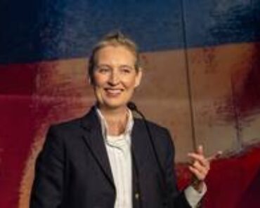 Far-right AfD makes historic gains in West German election – RT World News