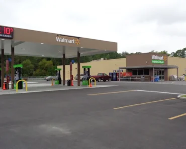 Forget Amazon, If Oil Hits $100, Walmart Is The Only Retailer Set For A Boost Forget Amazon, If Oil Hits $100, Walmart Is The Only Retailer Set For A Boost