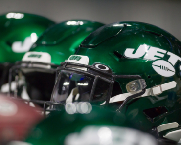 Former Jets linebacker Darron Lee jailed without bond on murder charge