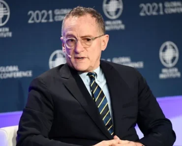 Howard Marks says, don’t let the war affect your feelings about investing. How to stay the course in tough times