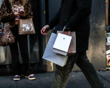 Inflation report expected to show prices fell before Iran war