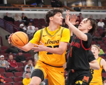 Iowa State passes Maryland, 21-0, on Cooper Koch.