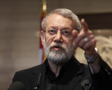 Iranians ‘ready to disgrace’ US troops if they invade, senior official says | military news