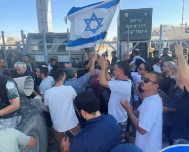 Israel drops charges against soldiers in Palestinian detainee abuse case | Israel-Palestine Conflict News