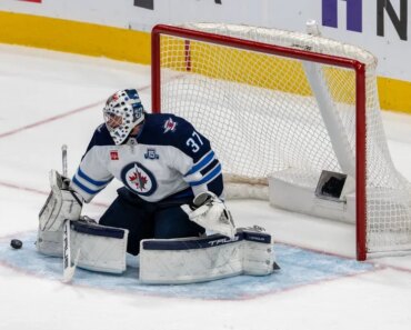 Jets vs. Blackhawks praying to get the job done in regulation Jets vs. Blackhawks praying to get the job done in regulation