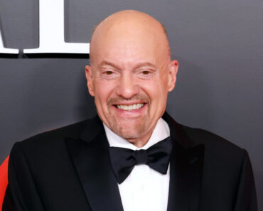 Jim Cramer has a one-word response to the new Robin Hood IPO