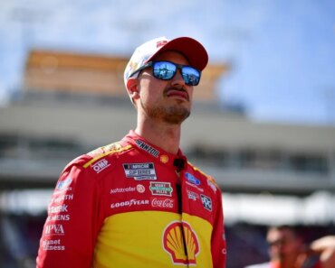 Joey Logano scores pole in Phoenix Cup race.