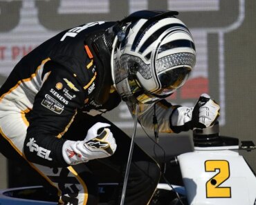 Josef Newgarden scored for Phoenix after contact derailed Alex Palou.