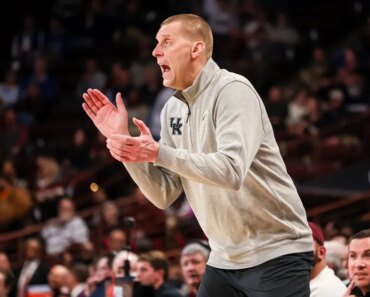 Kentucky, Texas A&M meet with rising NCAA bubble stakes