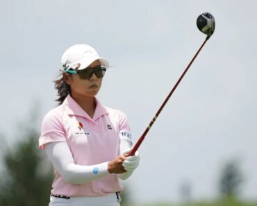 Lee Mi-hyang maintains lead in Blue Bay LPGA
