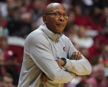 Little Rock fires coach Darrell Walker after eight seasons