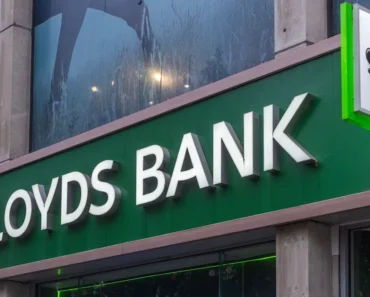 Lloyds advances data commercialization and governance automation – report