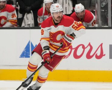 MacKenzie Weegar approves trade from Flames to Mammoth