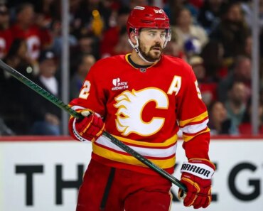 Mammoth enhanced D acquires MacKenzie Weegar from Flames