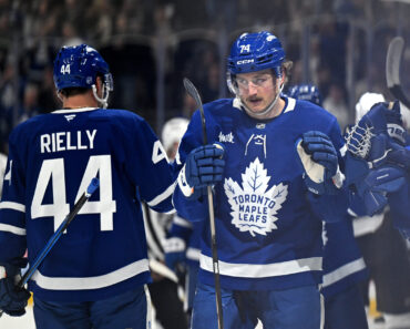 Maple Leafs GM warns players with ‘season over’ message