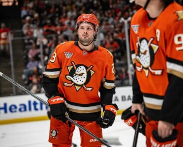 Mason McTavish wins shootout as Ducks down Flames